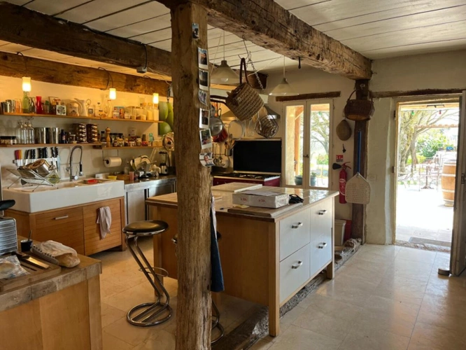 Photos 5 - Touristique - Propriété en pierre avec gîtes et vue dominante à Cazac