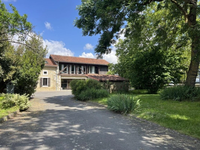 Photos 13 - Equestrian - Farm with outbuildings