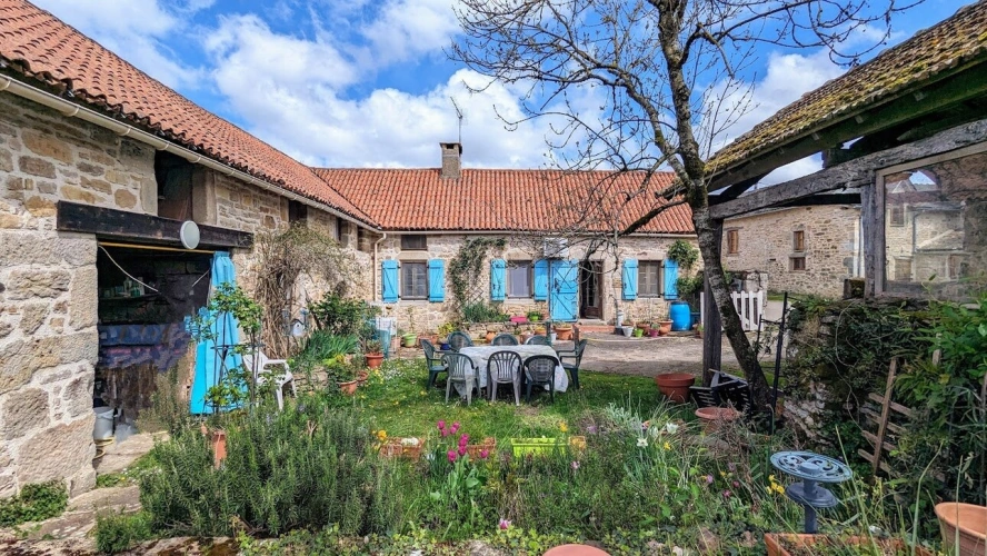 Photos 1 - Rurale - Maison avec dépendances proche Najac