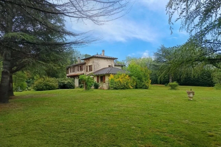 Photos 1 - Rurale - Maison 249 M2 sur terrain 3 hectares
