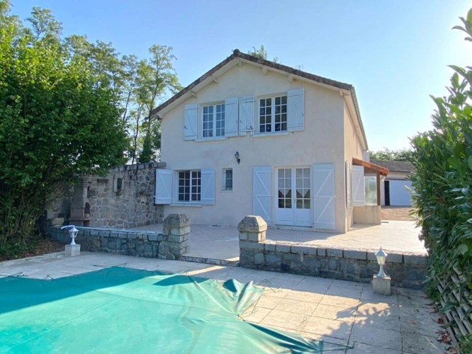 Photos 14 - Touristique - MAISON DE VILLAGE AVEC PISCINE !