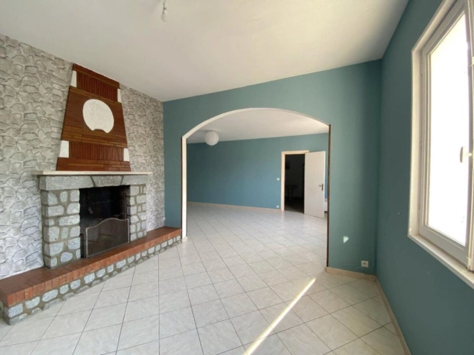 Photos 4 - Touristique - MAISON DE VILLAGE AVEC PISCINE !