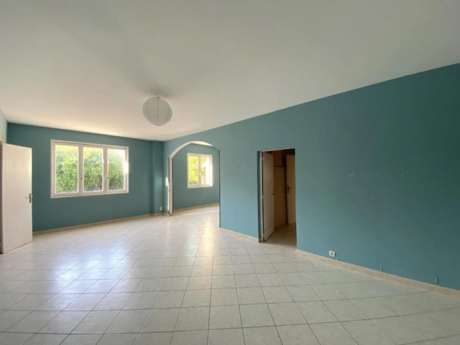Photos 5 - Touristique - MAISON DE VILLAGE AVEC PISCINE !