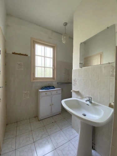 Photos 9 - Touristique - MAISON DE VILLAGE AVEC PISCINE !