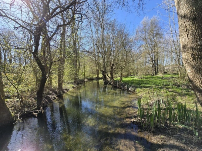 Photos 5 - Touristique - Ensemble comprenant 3 maisons, des granges et un terrain à vendre