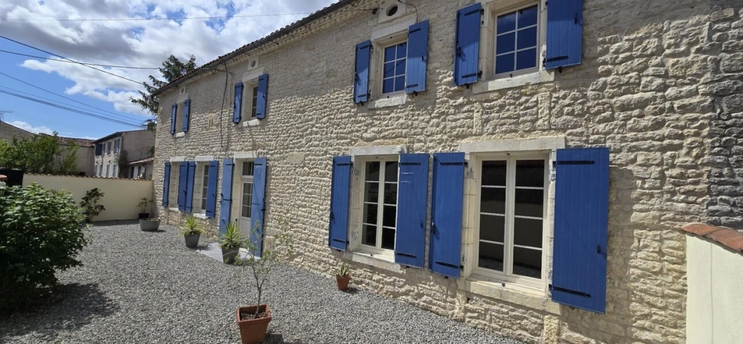 Photos 1 - Touristique - Charmante propriété en pierre de 5 chambres avec gîte