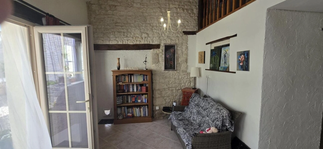 Photos 6 - Touristique - Charmante propriété en pierre de 5 chambres avec gîte