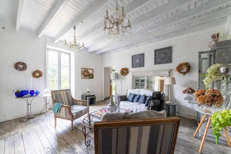 Photos 10 - Prestige - Une maison bourgeoise au coeur de la campagne