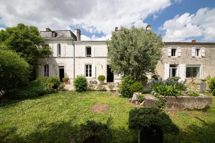 Photos 1 - Prestige - Une maison bourgeoise au coeur de la campagne