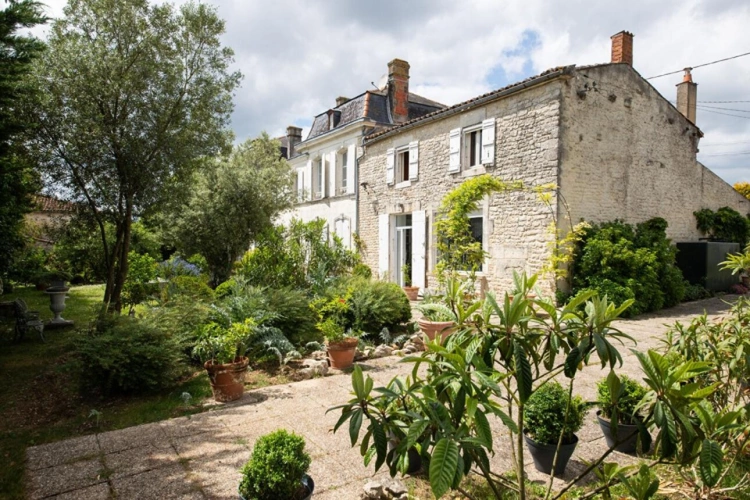 Photos 7 - Prestige - Une maison bourgeoise au coeur de la campagne