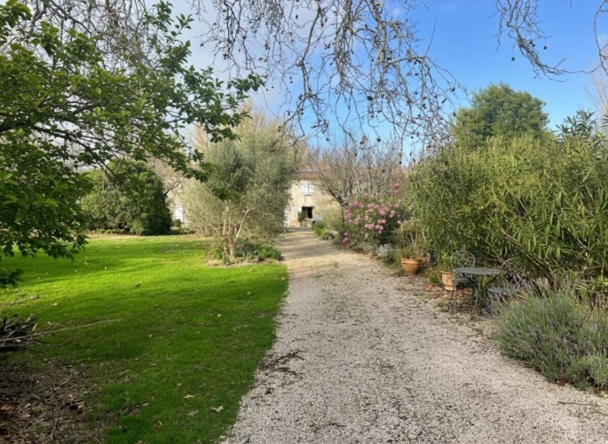 Photos 1 - Touristique - Joli domaine au calme, proche commerces