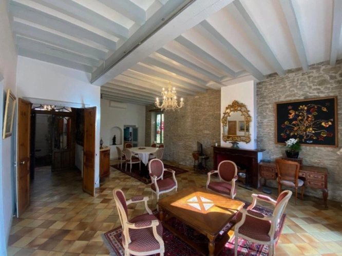 Photos 2 - Prestige - Ensemble immobilier avec jardin, piscine et vue sur la cité médiévale