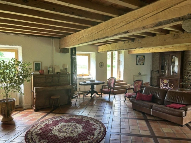 Photos 11 - Agricole - Belle maison en pierre entourée de bois et prairies de plus de 64 ha