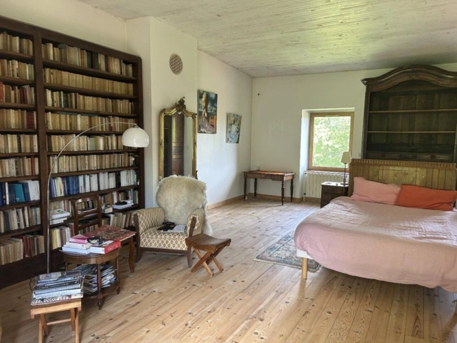 Photos 13 - Agricole - Belle maison en pierre entourée de bois et prairies de plus de 64 ha