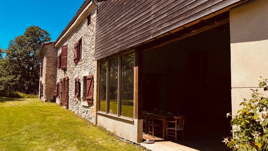 Photos 3 - Agricole - Belle maison en pierre entourée de bois et prairies de plus de 64 ha