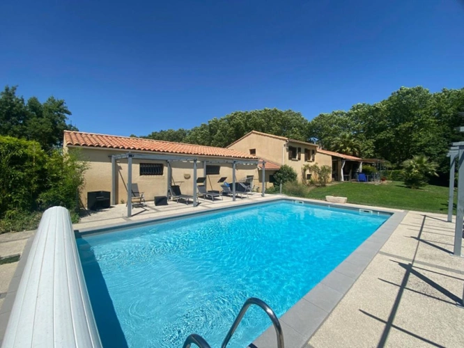 Photos 1 - Touristique - Propriété de standing, 8 pièces, 6 chambres avec jardin de 2500m2 et piscine