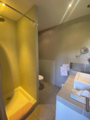 Photos 9 - Touristique - Propriété de standing, 8 pièces, 6 chambres avec jardin de 2500m2 et piscine