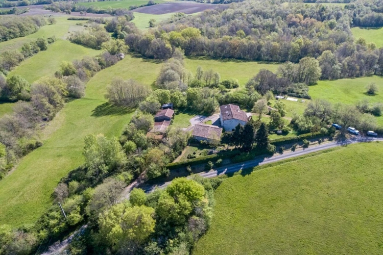 Photos 3 - Équestre - Jolie corps de ferme rénové avec 26 ha de terrain