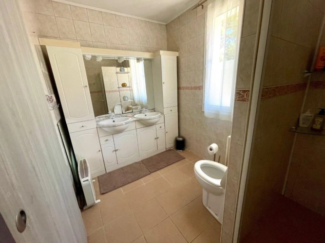 Photos 7 - Rurale - Maison de village avec 1,2 hectare de terrain
