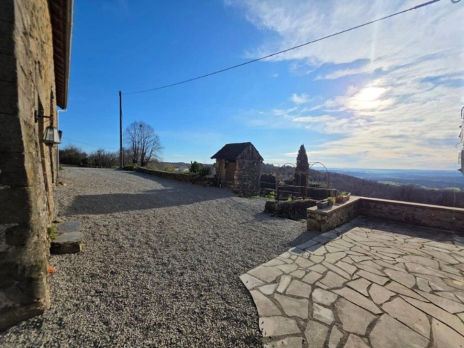 Photos 8 - Rurale - Charmante maison de village avec ces 2 belles granges