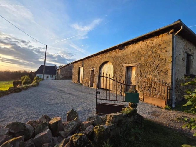 Photos 9 - Rurale - Charmante maison de village avec ces 2 belles granges