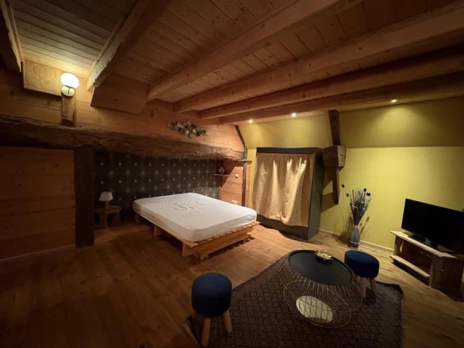 Photos 13 - Touristique - Ensemble de charme avec gîte, piscine et près d'un hectare de terrain