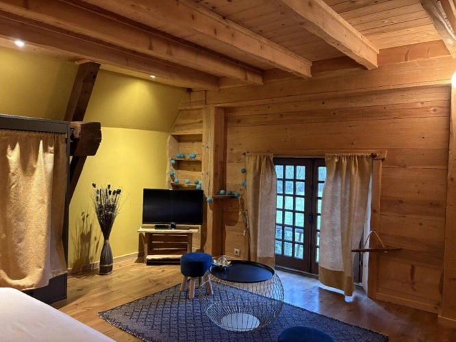 Photos 14 - Touristique - Ensemble de charme avec gîte, piscine et près d'un hectare de terrain