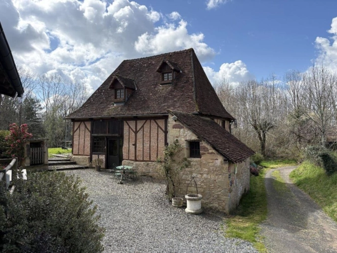 Photos 17 - Touristique - Ensemble de charme avec gîte, piscine et près d'un hectare de terrain