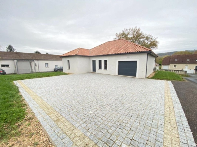 Photos 2 - Rurale - Villa neuve d'exception basse consommation au coeur d'un quartier résidentiel avec jardin