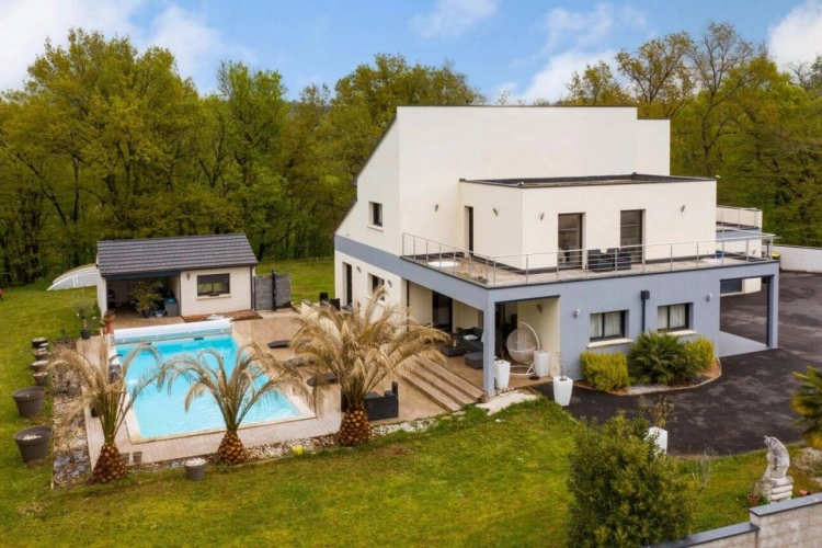 Photos 1 - Prestige - Propriété contemporaine d'exception - environnement privilégié sur les hauteurs de Brive