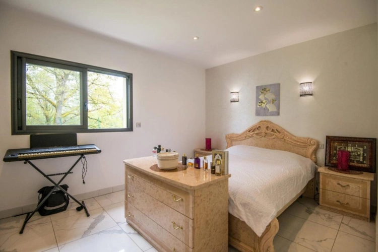 Photos 9 - Prestige - Propriété contemporaine d'exception - environnement privilégié sur les hauteurs de Brive