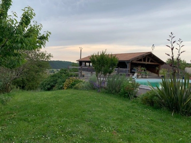 Photos 12 - Agricole - Une maison d'habitation spacieuse  avec piscine