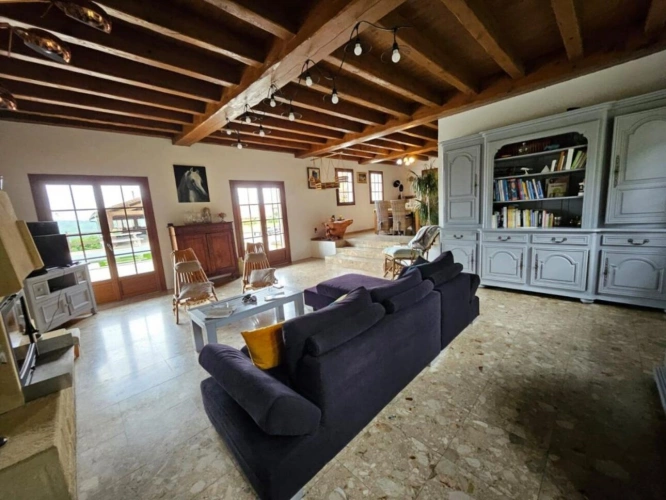 Photos 15 - Agricole - Une maison d'habitation spacieuse  avec piscine