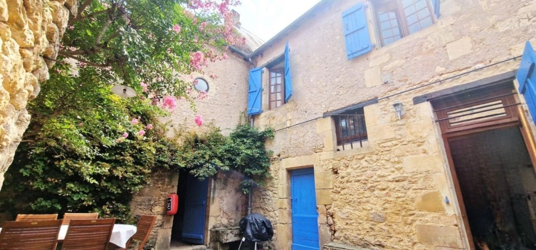 Photos 6 - Rurale - Au coeur du village historique de Montignac-Lascaux,m aison en pierres du 17e siecle