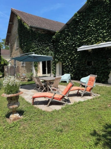 Photos 15 - Touristique - Maison en pierre avec gîte et dépendances du château avec jardin et piscine proche Périgueux