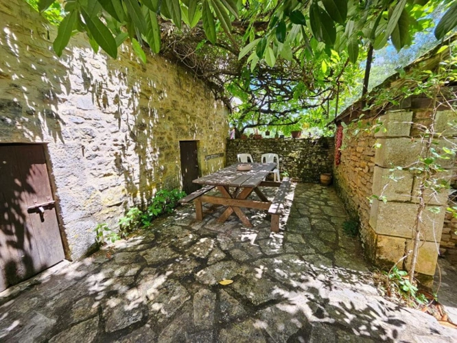 Photos 16 - Rurale - Authenticité, charme et potentiel à seulement 20 minutes de Périgueux