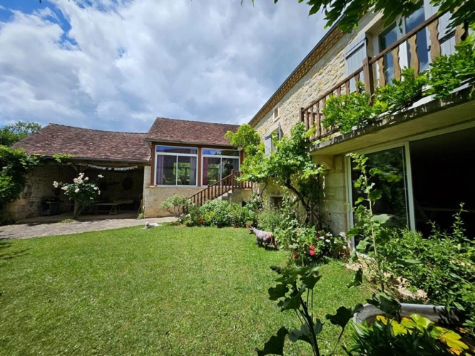 Photos 1 - Rurale - Authenticité, charme et potentiel à seulement 20 minutes de Périgueux