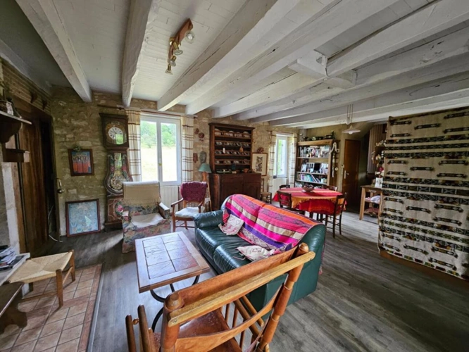 Photos 9 - Rurale - Authenticité, charme et potentiel à seulement 20 minutes de Périgueux