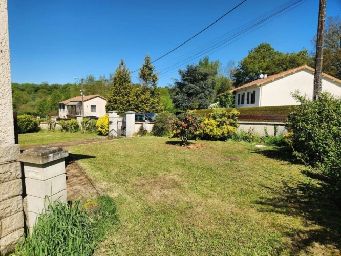 Photos 10 - Touristique - Vouleme - Maison de 5 chambres avec sous-sol, jardin privé, possibilité d'opportunité d'affaires/gîte