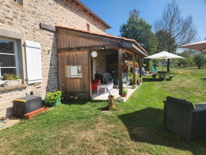 Photos 16 - Touristique - Bussiere Poitivine - Magnifique propriété avec maison en pierre rénovée et dépendances - gite/business