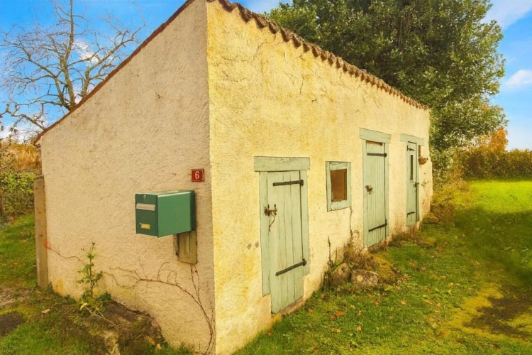 Photos 11 - Touristique - Asnieres sur Blour - Deux maisons, dependences, et terrain - possible gite -  ouverte pour une offfre