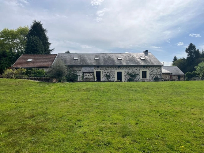 Photos 2 - Équestre - Propriété comprenant 2 maisons, une grange, des écuries, un jardin et un enclos