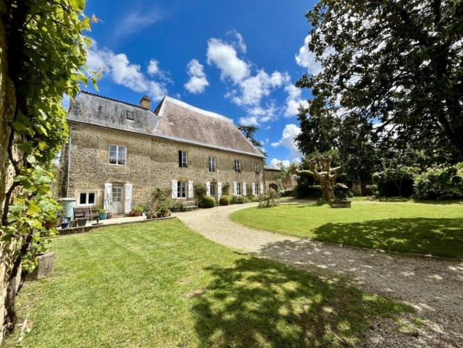 Photos 1 - Prestige - Maison de Maître de 1628