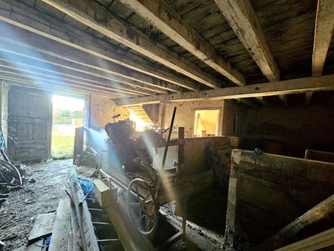 Photos 8 - Rurale - Corps de ferme à rénover avec son terrain d'environ 700m²