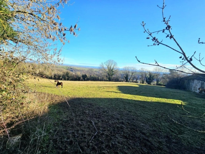 Photos 11 - Rurale - Corps de ferme à rénover avec son terrain d'environ 700m²