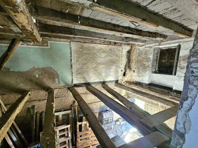 Photos 3 - Rurale - Corps de ferme à rénover avec son terrain d'environ 700m²