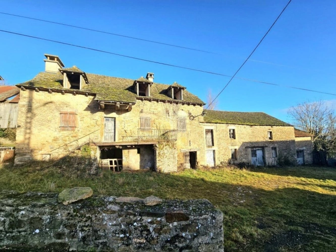 Photos 5 - Rurale - Corps de ferme à rénover avec son terrain d'environ 700m²