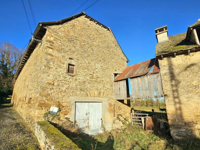Photos 6 - Rurale - Corps de ferme à rénover avec son terrain d'environ 1 400m²