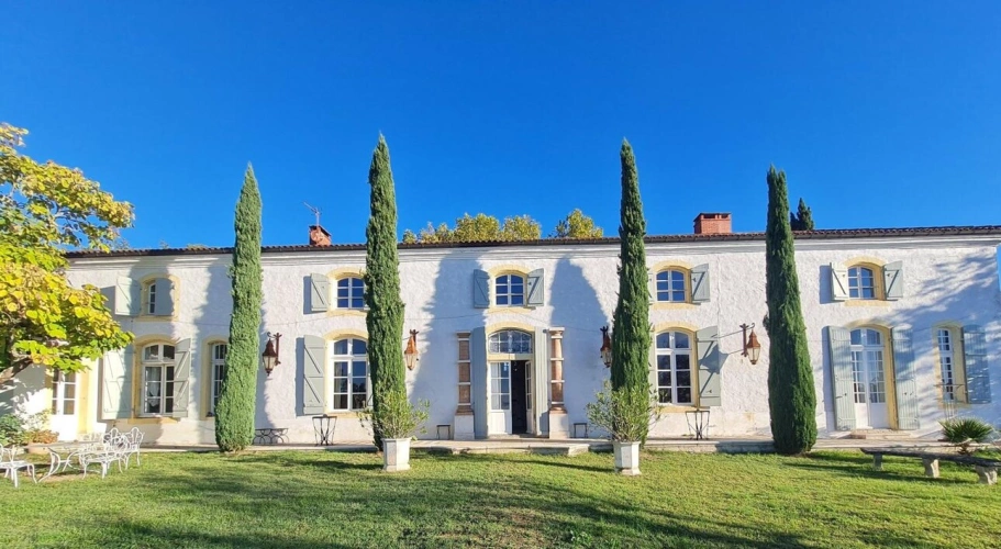 Photos 1 - Prestige - ÉLÉGANTE CHARTREUSE DU XVIIIe SIÈCLE EN POSITION DOMINANTE SUR LE VALLÉE DE LA GARONNE