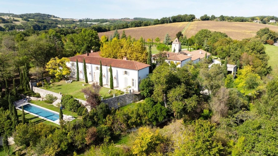 Photos 2 - Prestige - ÉLÉGANTE CHARTREUSE DU XVIIIe SIÈCLE EN POSITION DOMINANTE SUR LE VALLÉE DE LA GARONNE